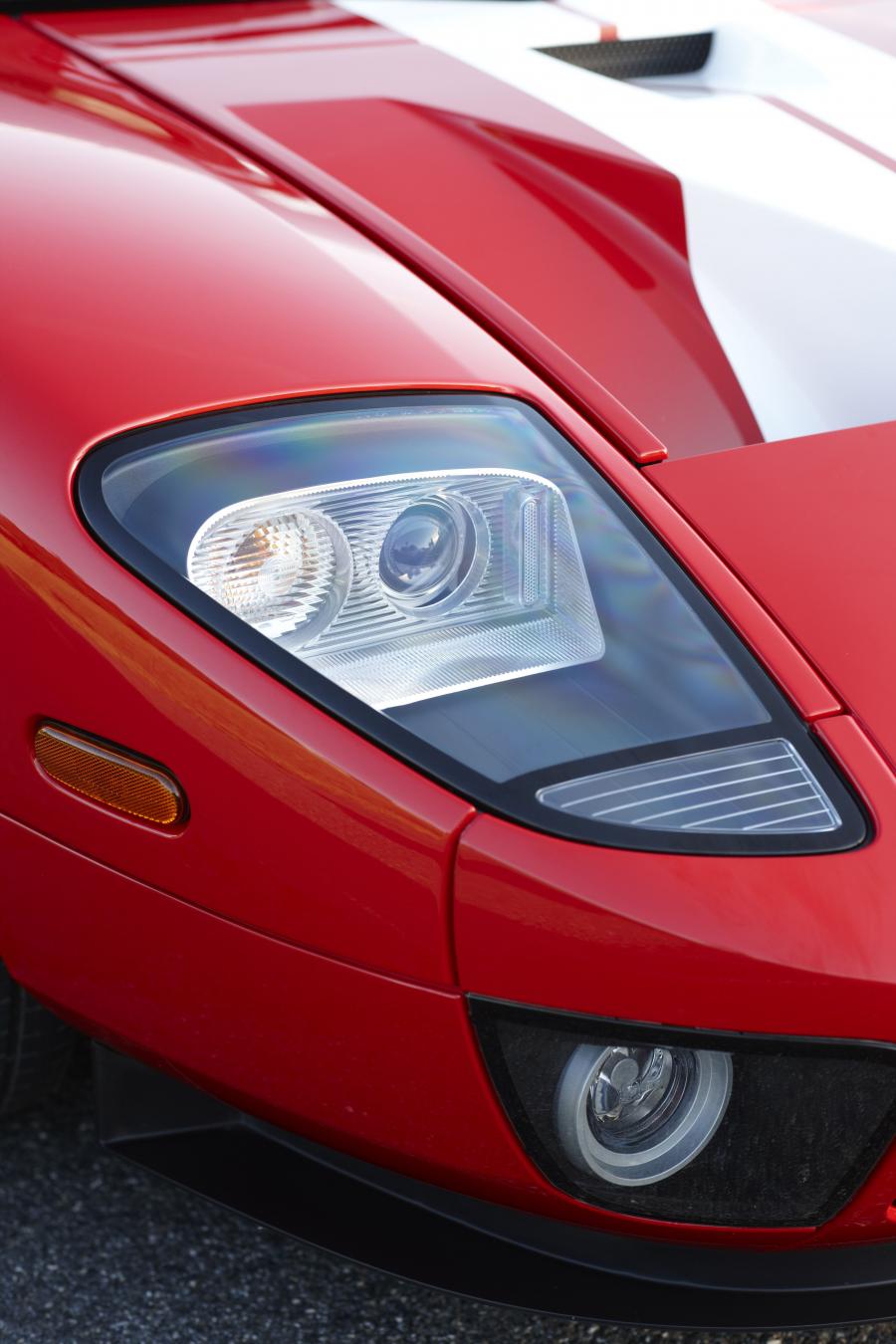  Ford GT 2006 года  (фото 15 из 21)
